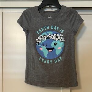 Cat & Jack Charcoal Earth Day Tee
